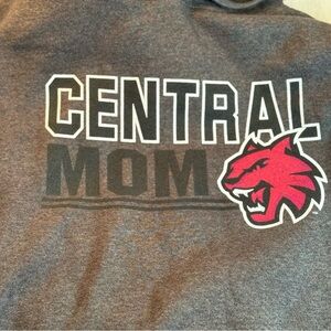 Central Washington University “Central Mom” Graphite Hooded Sweatshirt X-Large.